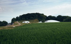 “豊島美術館, Teshima Art Museum,” by YELLOW Mao. 黃毛, Photographer, CC BY-NC-ND 2.0.